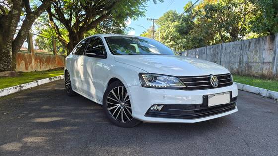 VOLKSWAGEN JETTA 2.0 TSI HIGHLINE 211CV GASOLINA 4P TIPTRONIC